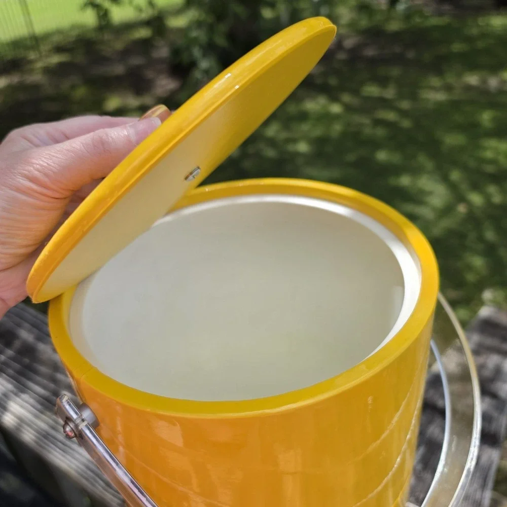 Vintage Specialties Unlimited Yellow Ice Bucket Lucite Handle MCM Mod Barware